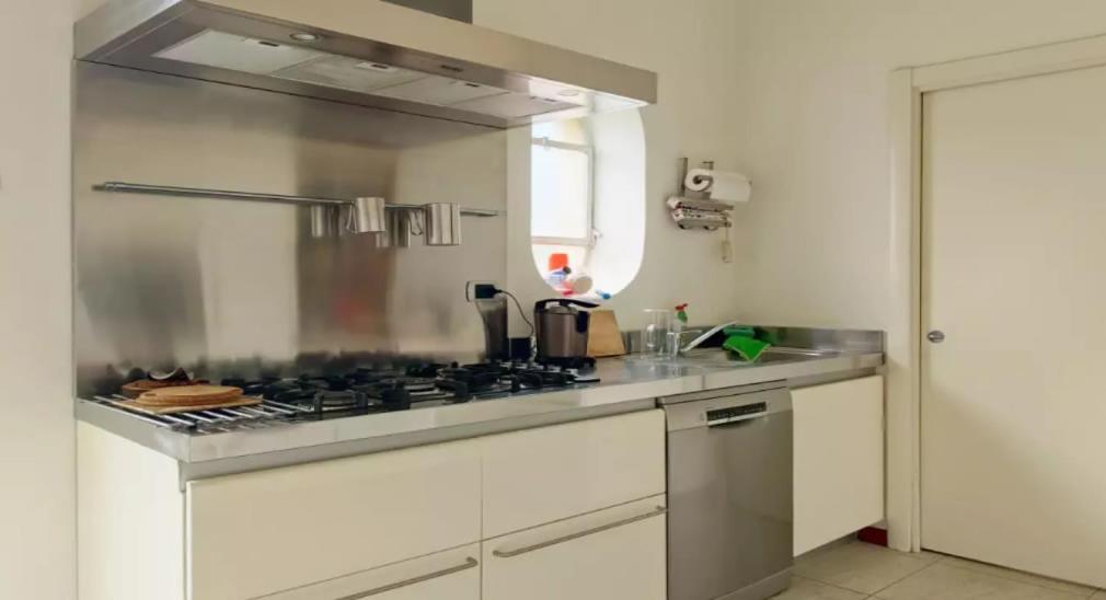 Stanza Nr 2 In Zona Solari In Appartamento Incantevole Milano Dış mekan fotoğraf